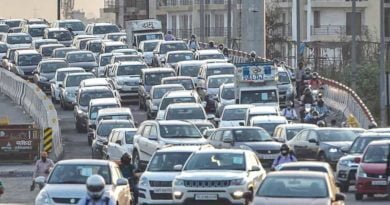 Individuals stuck in an overwhelming traffic jam as Delhi-Ghaziabad border sealed, There was a traffic line up to more than one kilometer. Workers made some
