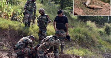 Pakistani troops shell Rajouri towns.