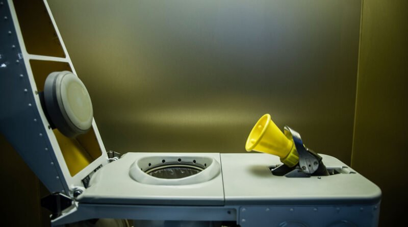 nasa dispatches lunar