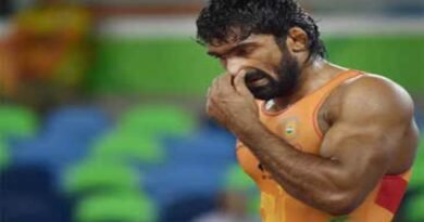 Tiger winning medals in