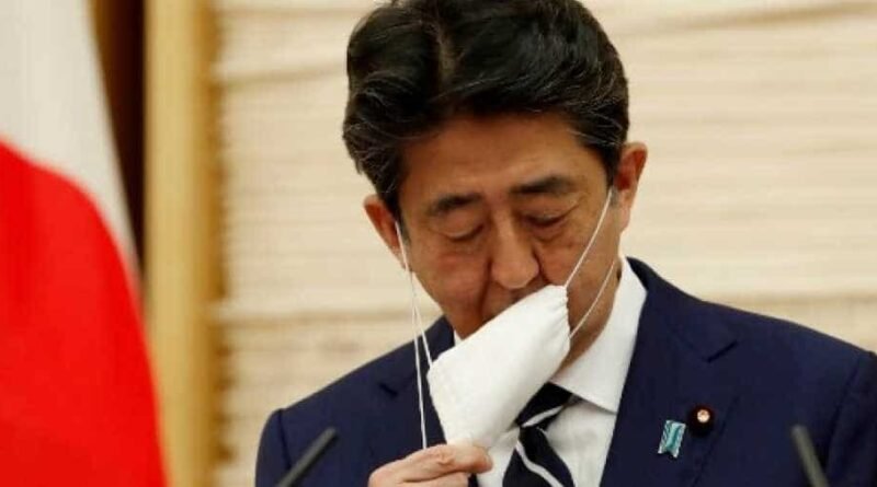 Shinzo Abe resigns
