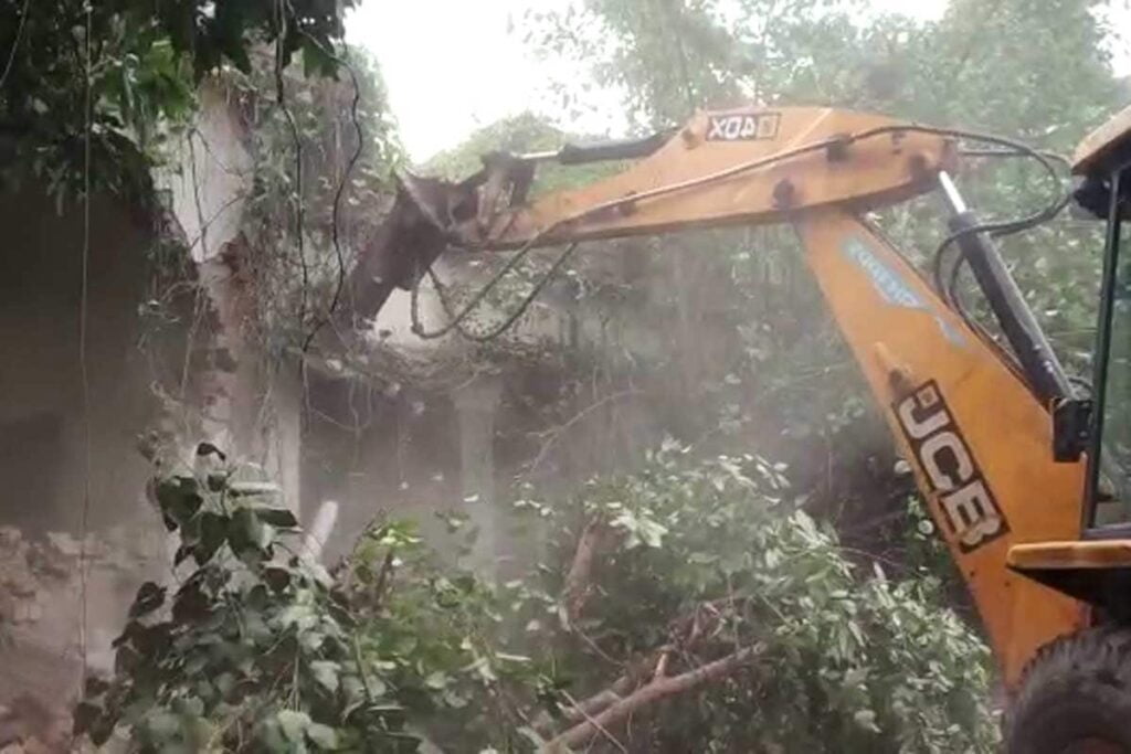 Bulldozer on illegal