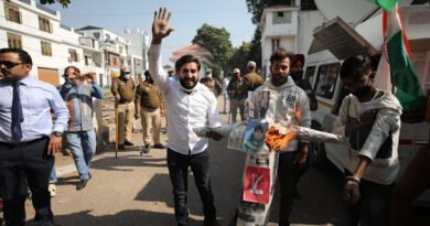 ABVP and Farooq supporters