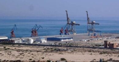 Pakistan stops the siege