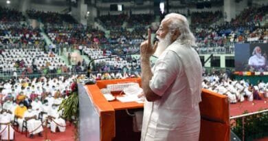 PM handed over projects