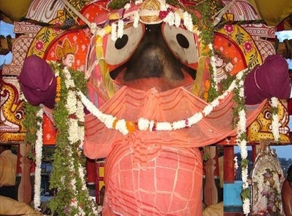 Preparations for Mahaprabhu's bathing