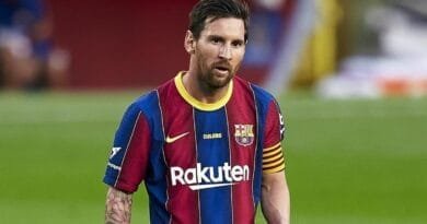 Lionel Messi may sign