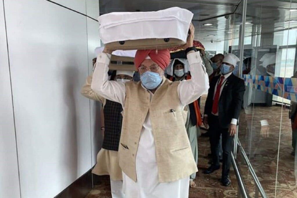 Air Force plane reached Delhi