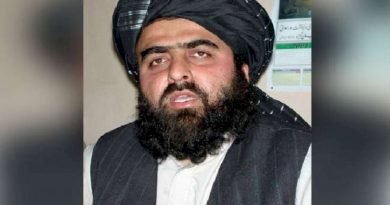 Amir Muteki and Ian McCurry