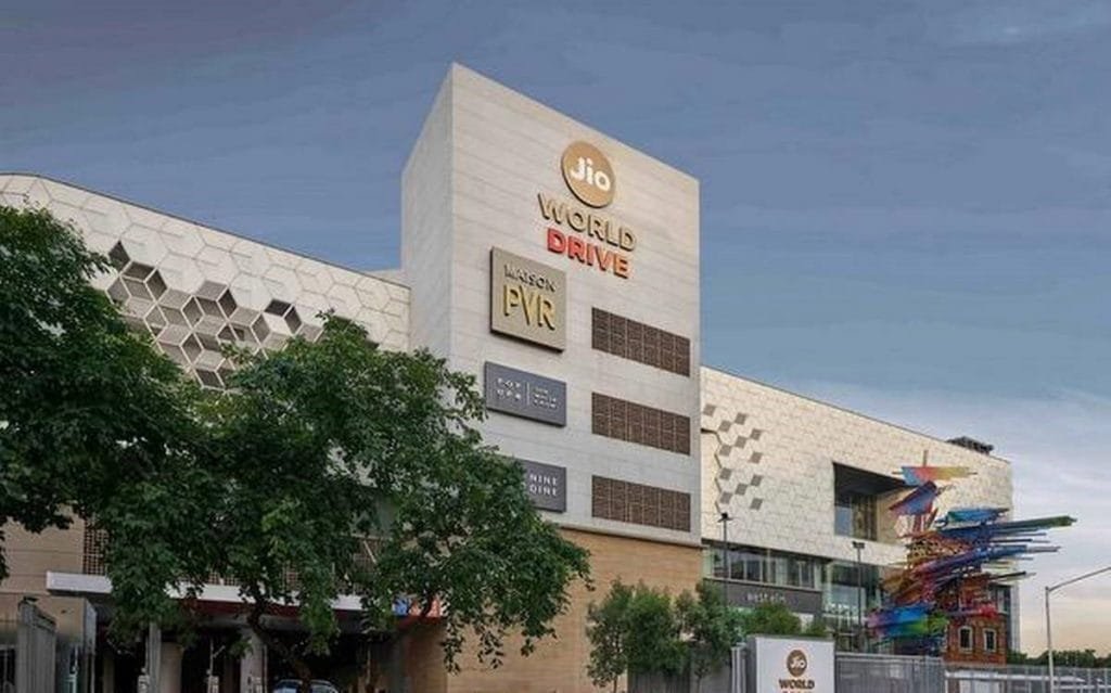 Reliance opens Jio World Drive store