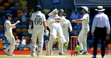 Australia beat England