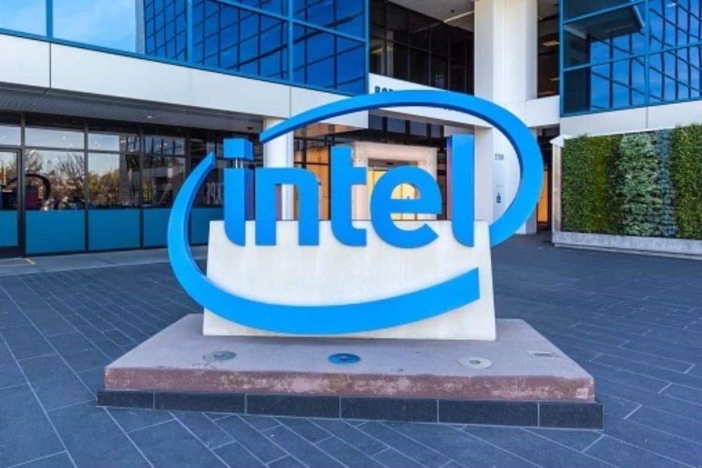 Intel preparing for semiconductor