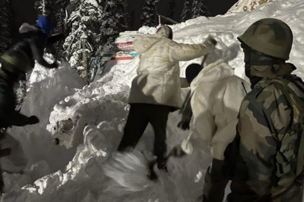 Seven soldiers martyred