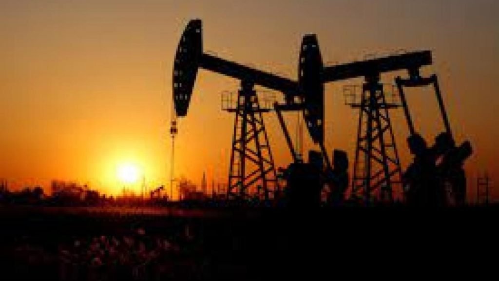 Crude oil prices rise