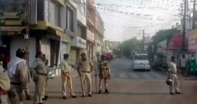 Complete curfew in Khargone