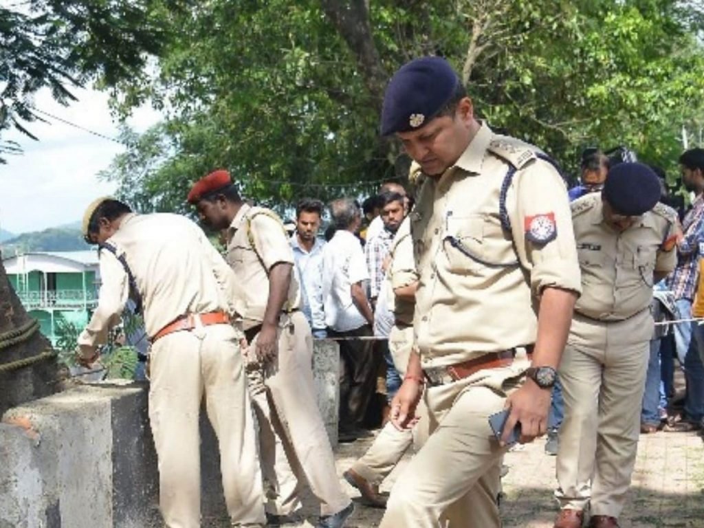 Mufti Mustafa's wife and brother