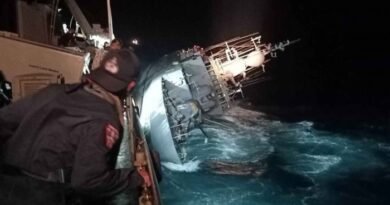 Thailand warship sinks in storm waves